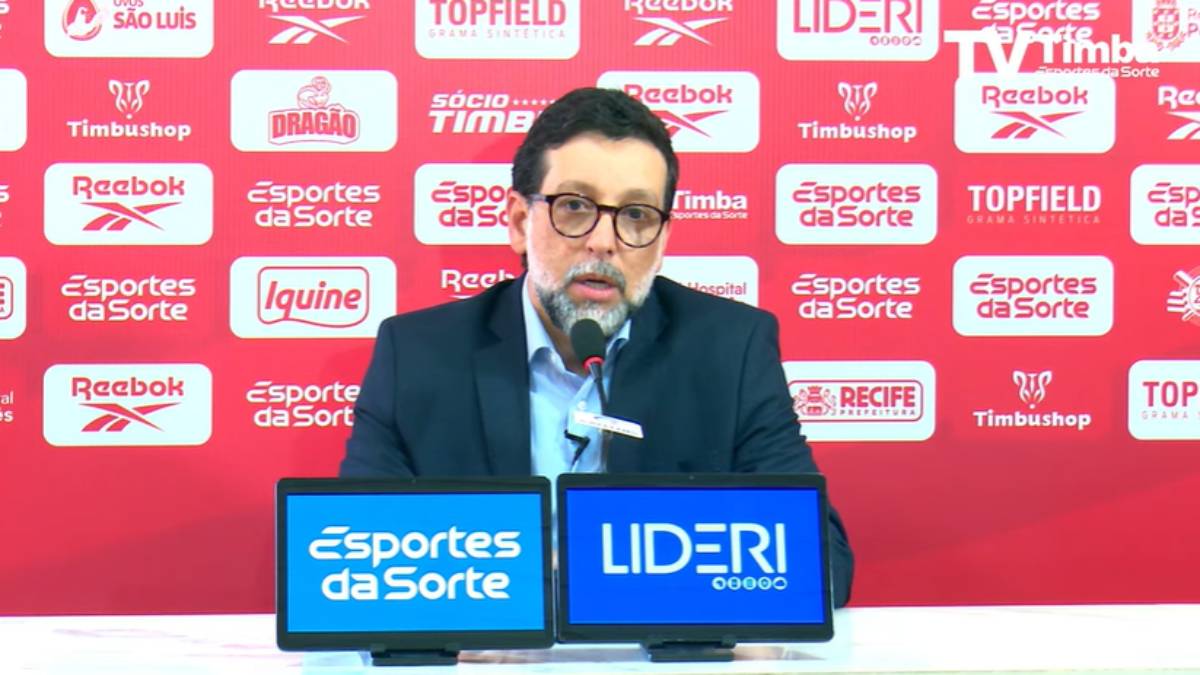 Presidente do Náutico descarta saída de Hélio e Guilherme dos Anjos, mas pondera: “Nem eu tenho cadeira cativa”