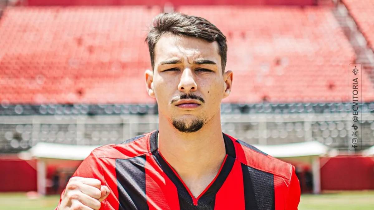 Sport retoma negociações por Claudinho, do Vitória, e aguarda decisão do lateral-direito