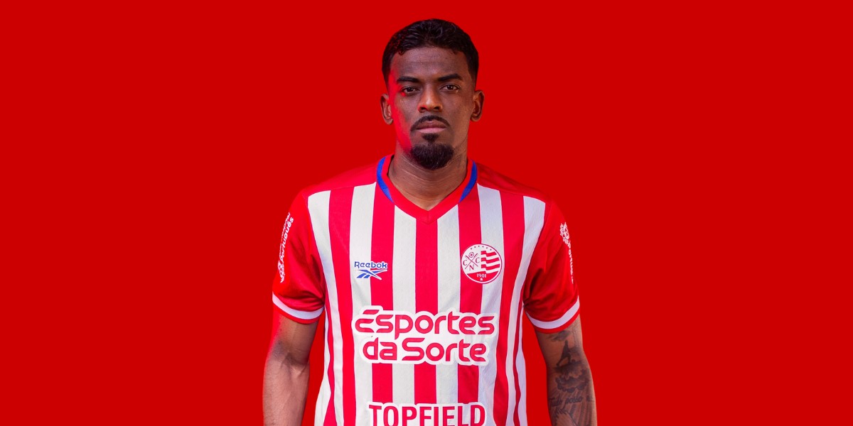 Náutico oficializa contratação do zagueiro Léo Índio, que estava no Juventude