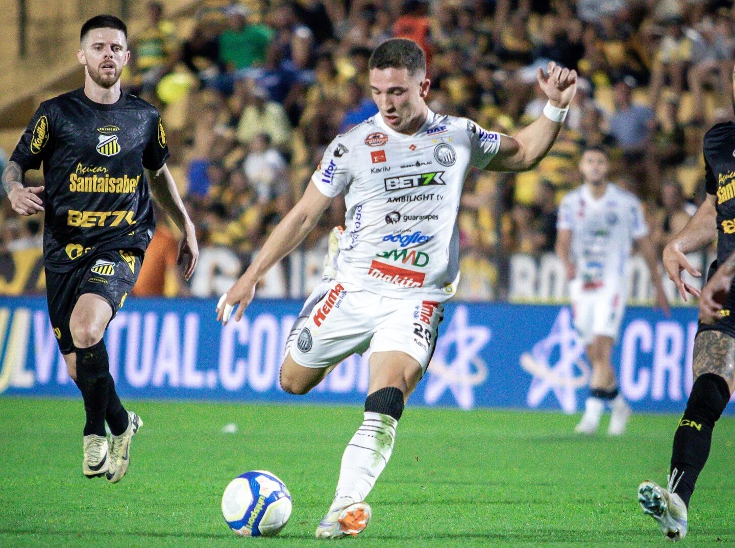 Fortaleza anuncia Nathan Fogaça como terceiro reforço da janela de transferências 2 Nathan Fogaça com a camisa do Operário-PR - Foto: Reprodução/Redes Sociais