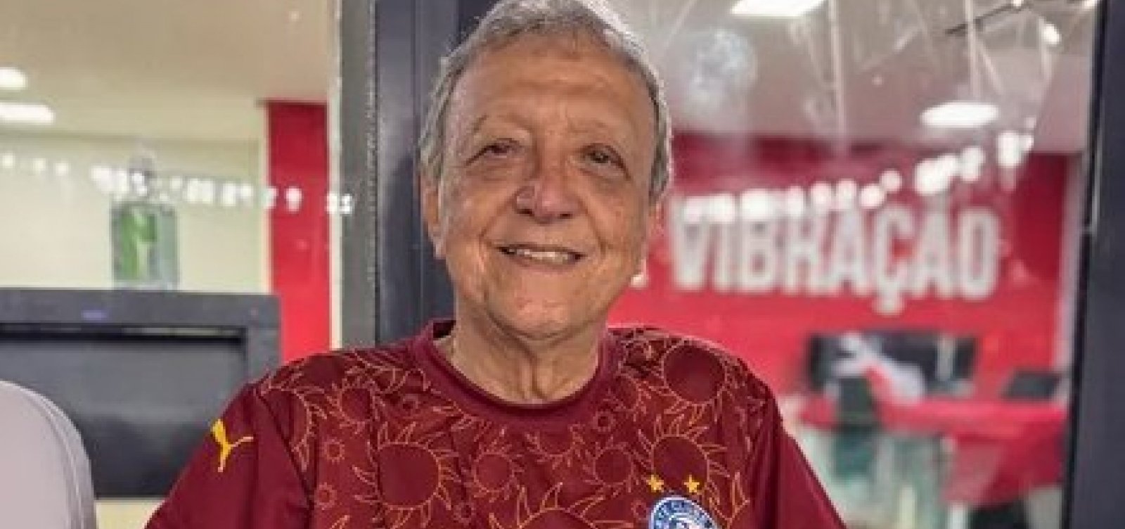 Ídolo do Bahia e companheiro de Pelé no Santos, Douglas Franklin morre aos 76 anos