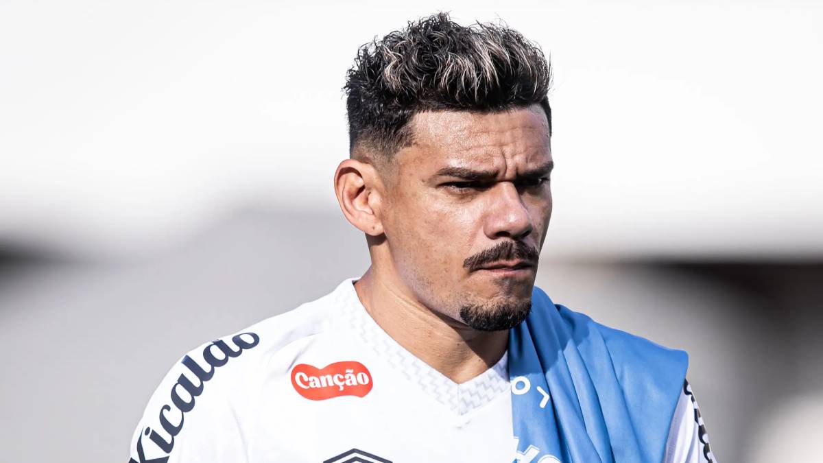 Sport retoma negociações e aguarda resposta de Tiquinho Soares; veja detalhes