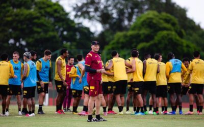 Sport finaliza preparação e Dal Pozzo prepara mudanças para encarar o Vila Nova pela Série B; veja provável escalação