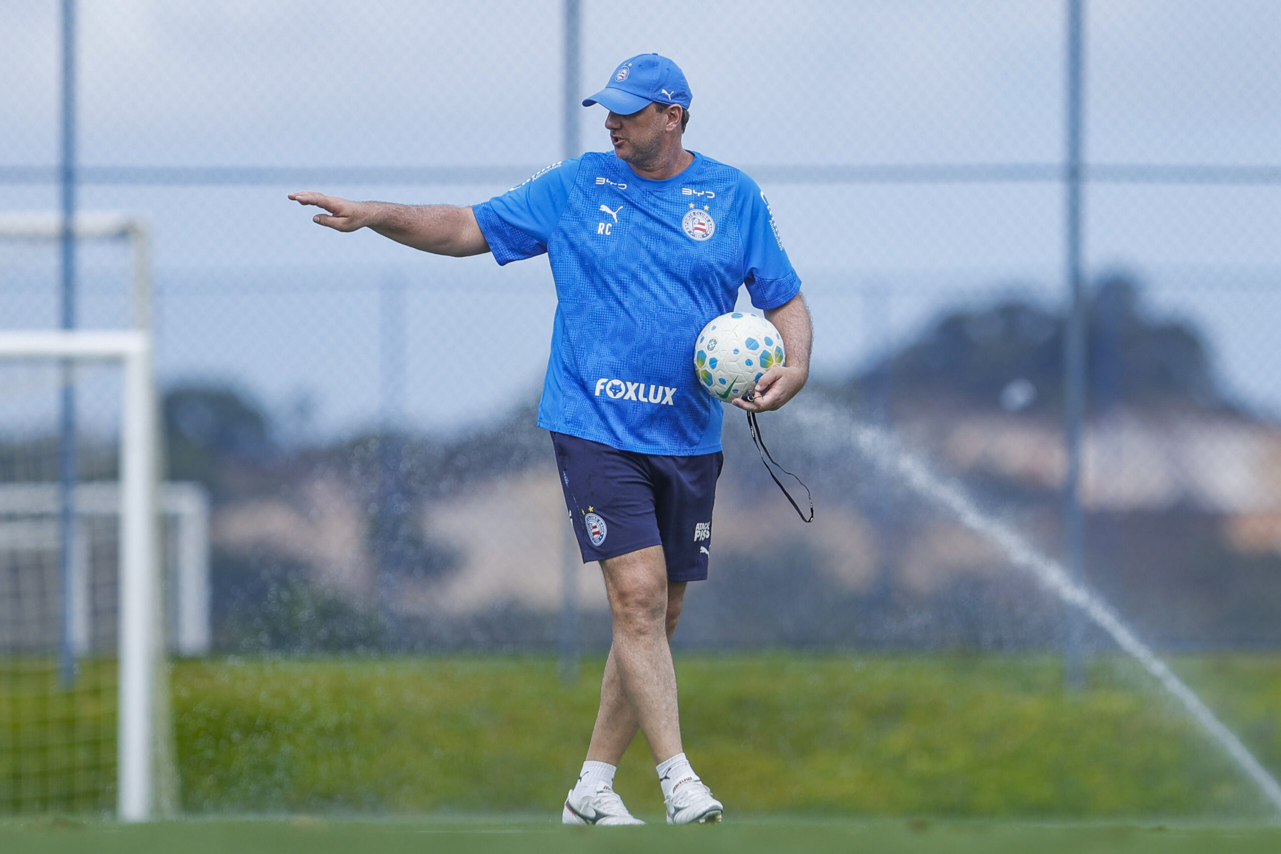 Bahia faz ajustes táticos antes de duelo com a Chapecoense; Juba avança na recuperação 1 Rogério Ceni, treinador do Bahia - Foto: Rafael Rodrigues/EC Bahia