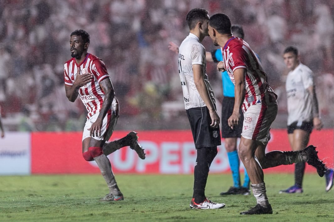 Náutico bate o Ceará e quebra jejum de três jogos sem vitórias na Série B; Vozão pode entrar no Z-4 nesta rodada 1 Náutico x Ceará - Série B 2026