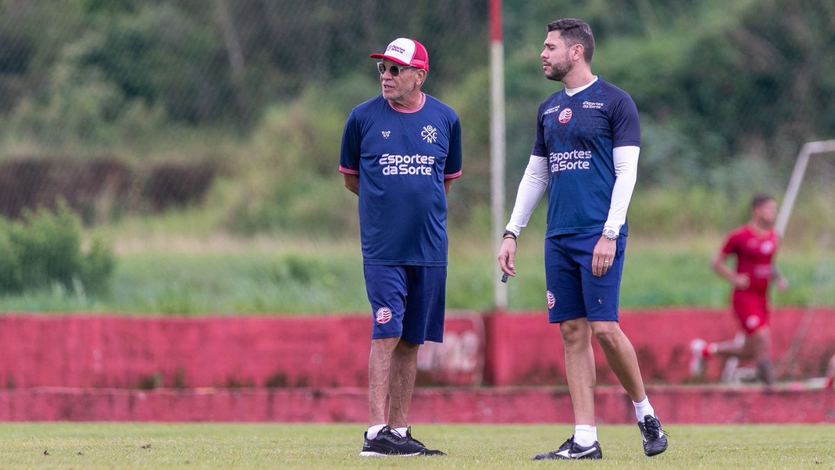 Hélio dos Anjos e Guilherme dos Anjos, técnicos do Náutico