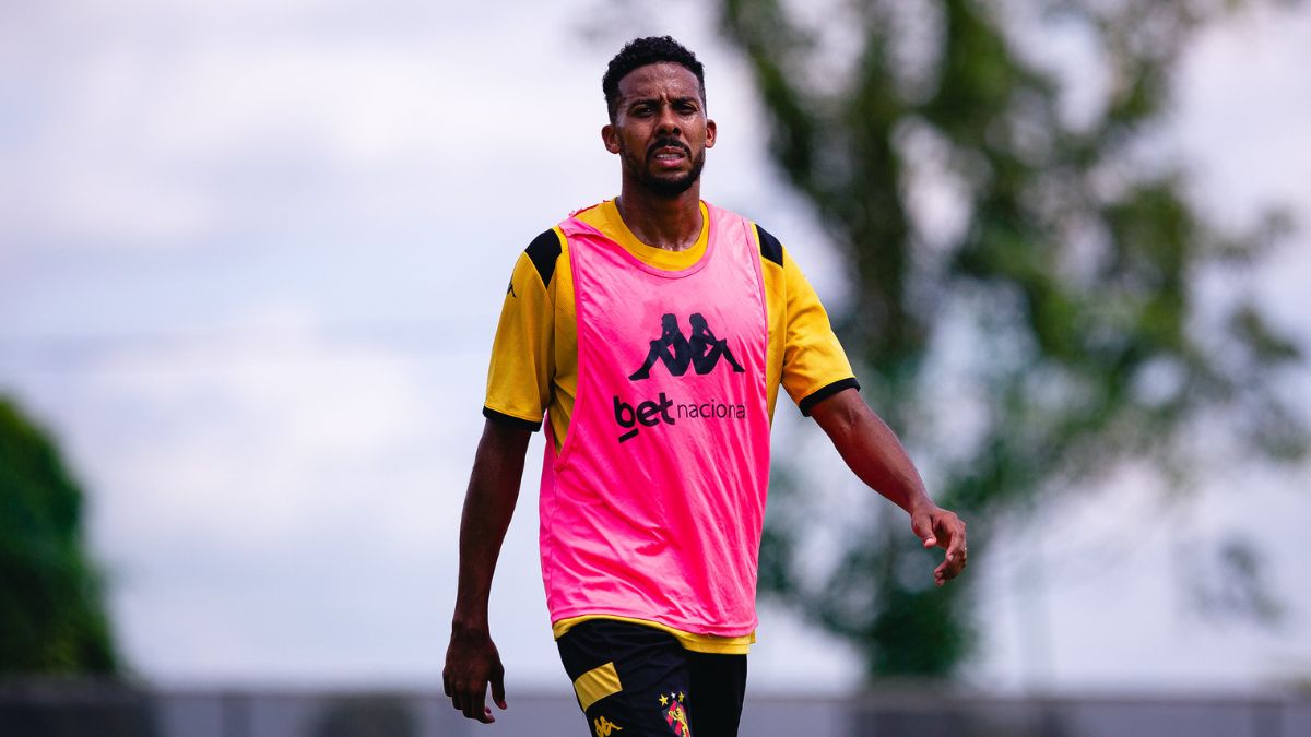 Willian Oliveira é regularizado e pode estrear pelo Sport diante do Vila Nova 1 William Oliveira, volante do Sport