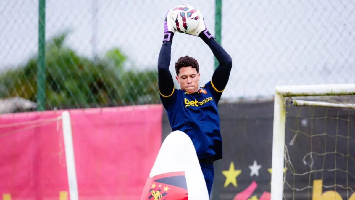 Sport anuncia a contratação do goleiro Brenno, ex-Fortaleza