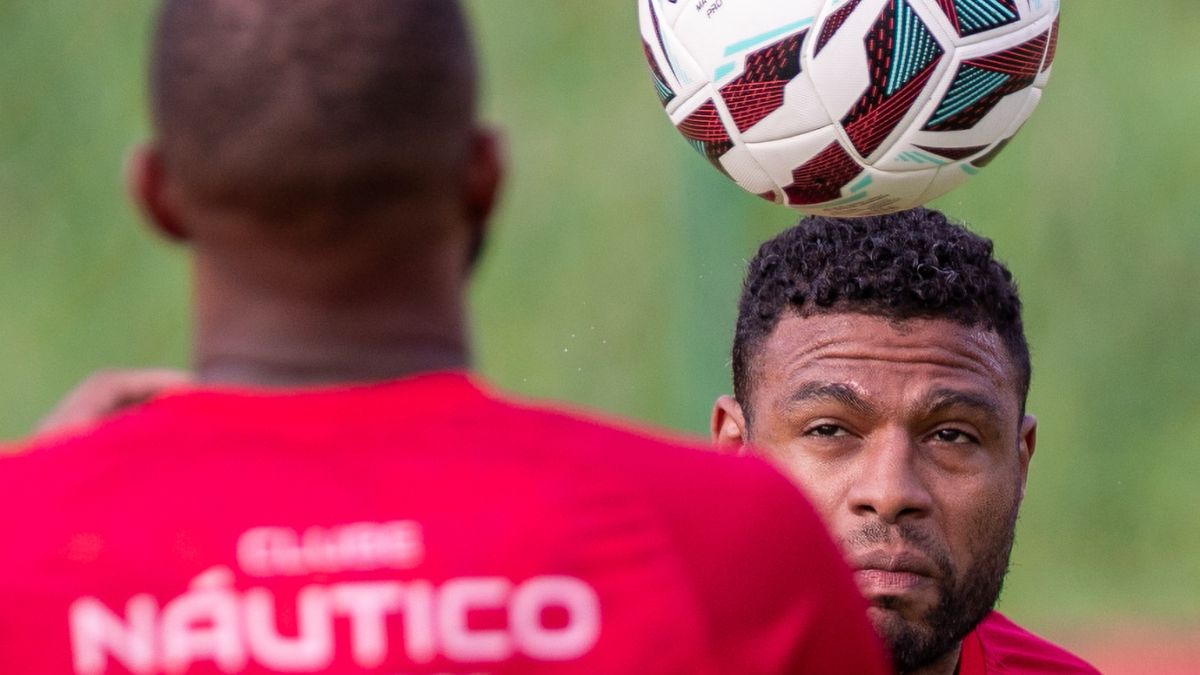 Náutico deve ter Auremir como titular pela primeira vez na Série B