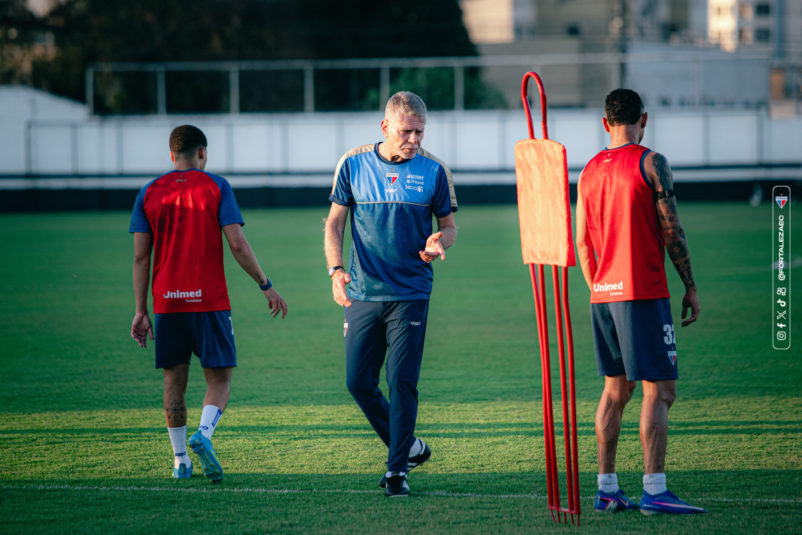 “Satisfeito, mas não feliz”, diz Paulo Autuori sobre empate do Fortaleza com Juventude 1 Paulo Autuori - Treino - Fortaleza