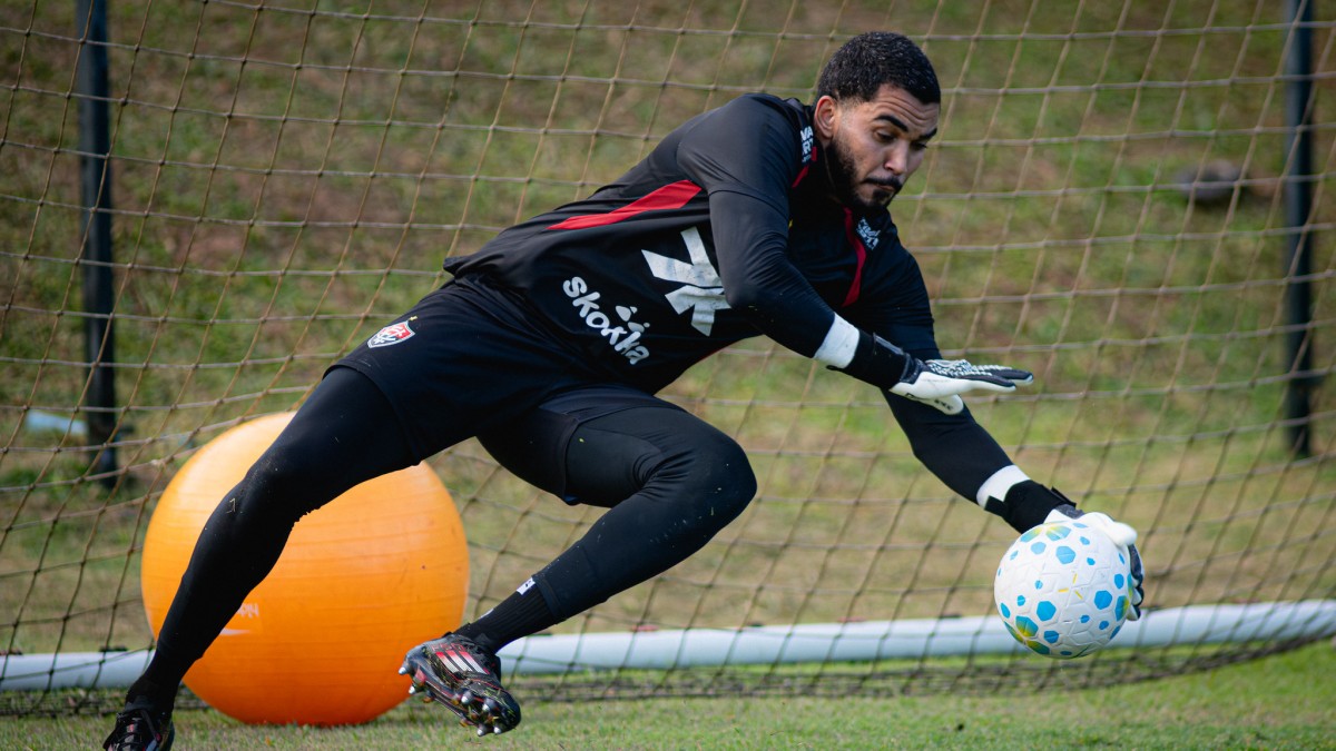 Arcanjo diz que Vitória não se abaterá por derrota no Ba-Vi e volta atenção para a Copa do Brasil: “Virar a chavinha”