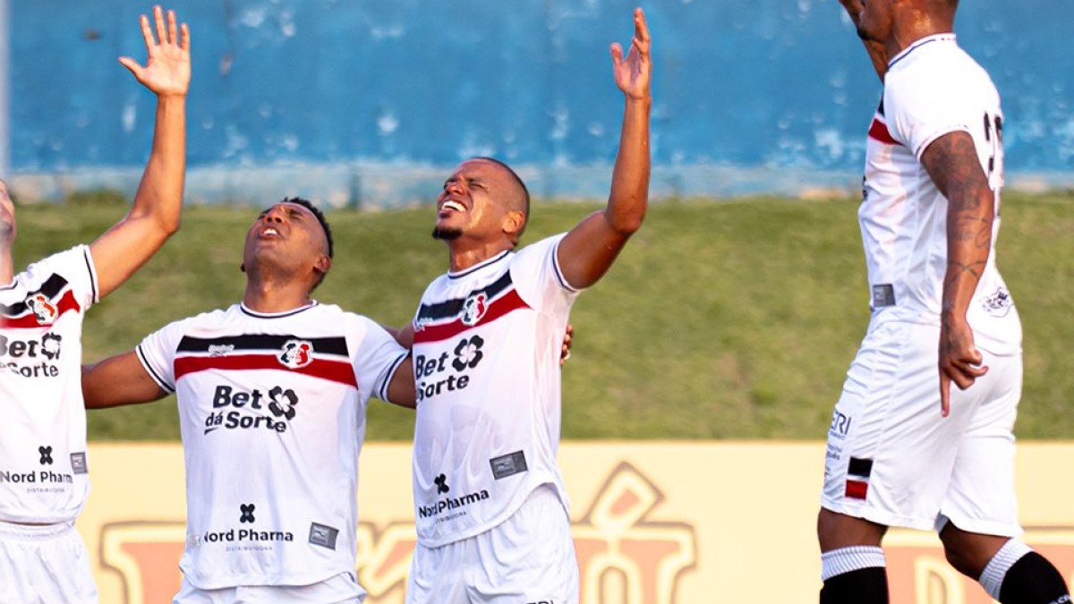 Cristian de Souza valoriza classificação do Santa Cruz e projeta nova fase da Série C: "O importante é que classificamos" 1 Santa Cruz empata com o Anápolis-GO e classifica para a 2ª fase da Série C