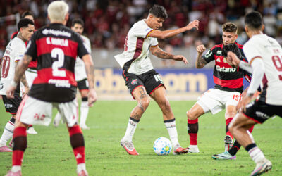Vitória não aguenta pressão do Flamengo no Maracanã e perde mais uma como visitante nesta Série A