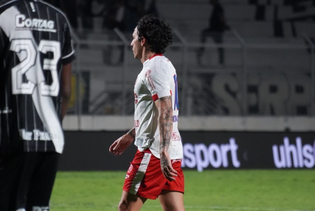 Náutico joga mal, empata com a Ponte Preta e emenda terceiro jogo sem vitória na Série B