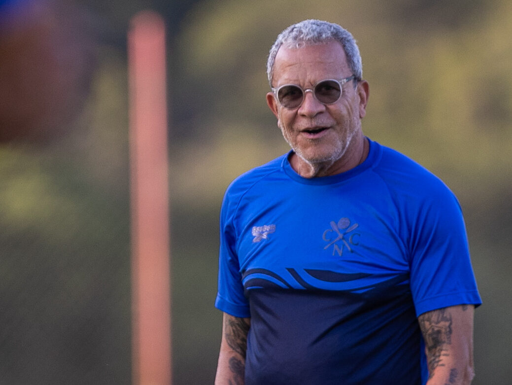 Hélio dos Anjos alerta sobre intensidade do América-MG e diz que Náutico precisa impor ritmo desde o início do jogo 1 Hélio dos Anjos - Treinador - Náutico