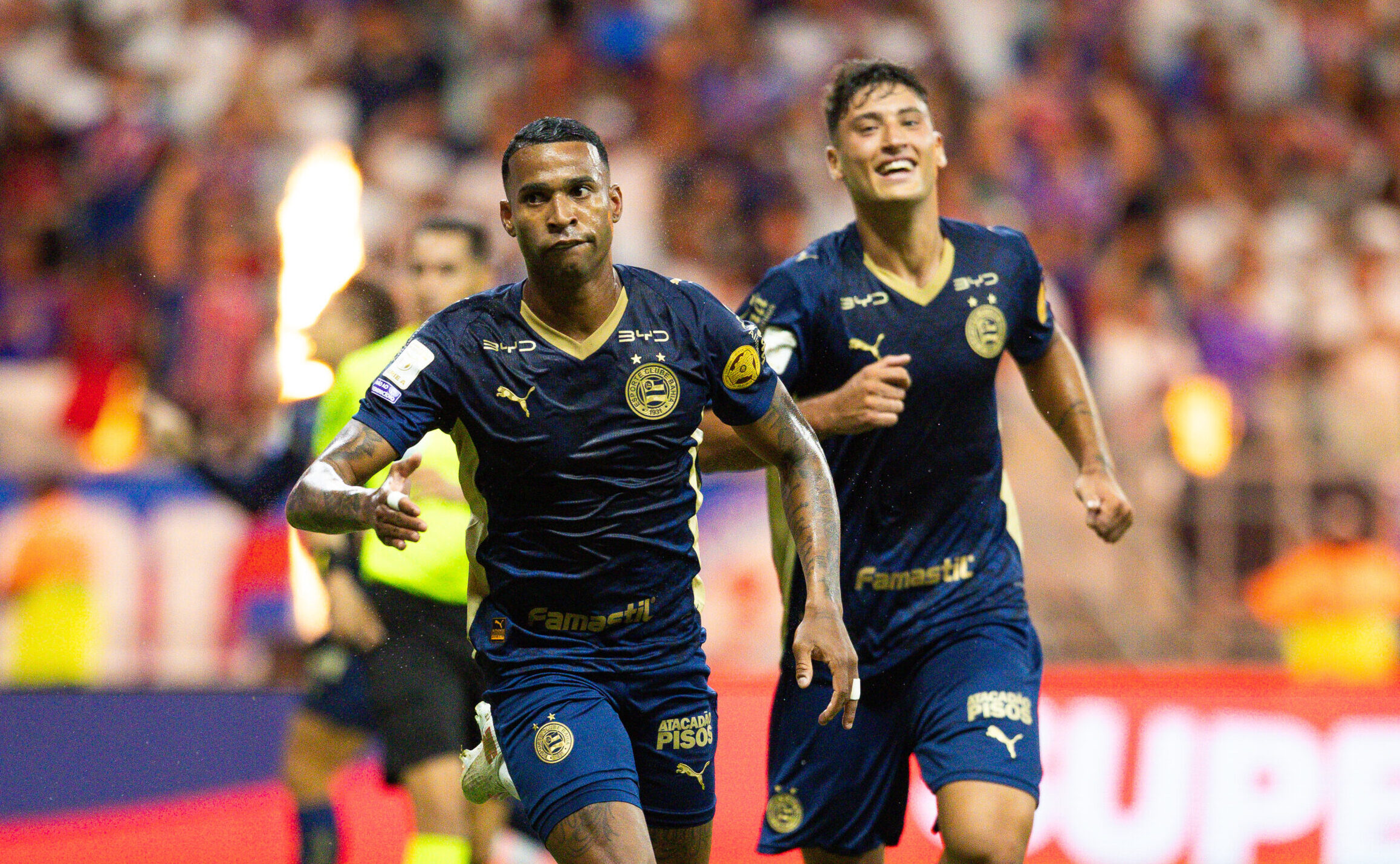 Com gols de Jean Lucas e Luciano Juba, Bahia vence Remo na Fonte Nova e volta ao G4 da Série A