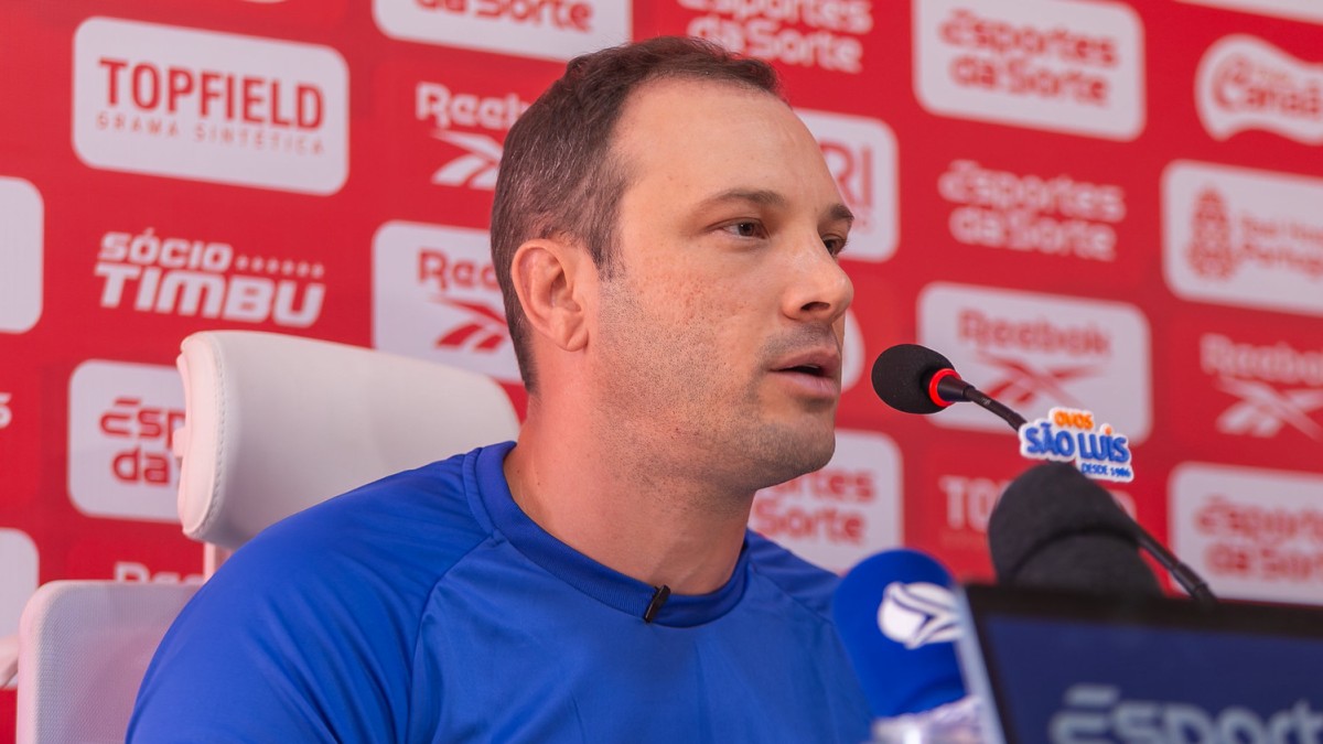 Bruno Pivetti prega união em sua 3ª passagem no Náutico e vê chance de brigar por mais na Série B: “Vou sempre mirar o melhor”