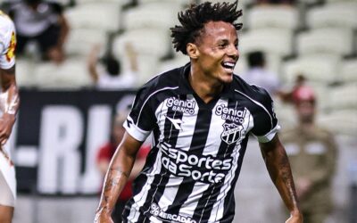 Responsável pela vitória de virada do Ceará, Rian celebra primeiro gol no clube