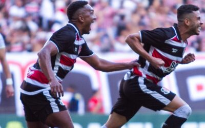 Com golaço e Arena lotada, Santa Cruz vence o Floresta e coloca um pé na Série B 2027