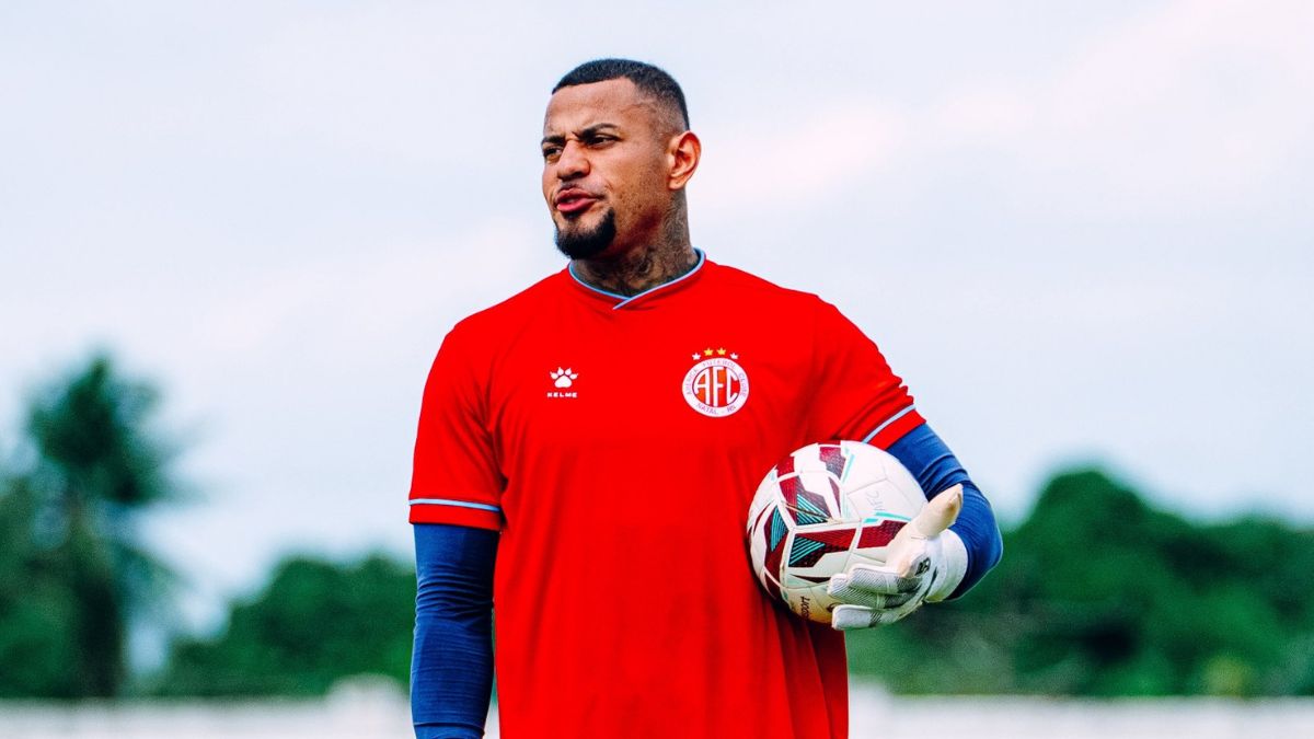 Goleiro Renan Brangaça, do América-RN