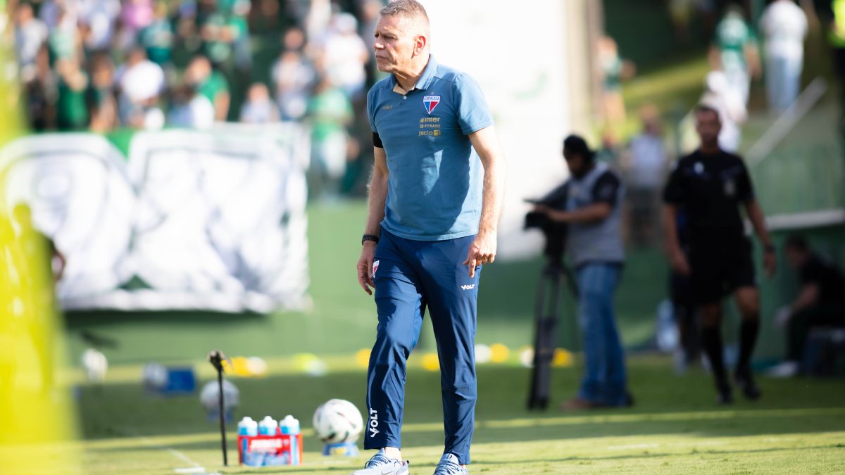Paulo Autuori, técnico do Fortaleza