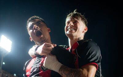 Vitória vence o Grêmio no Barradão, acalma ânimos e ganha duas posições no Brasileirão