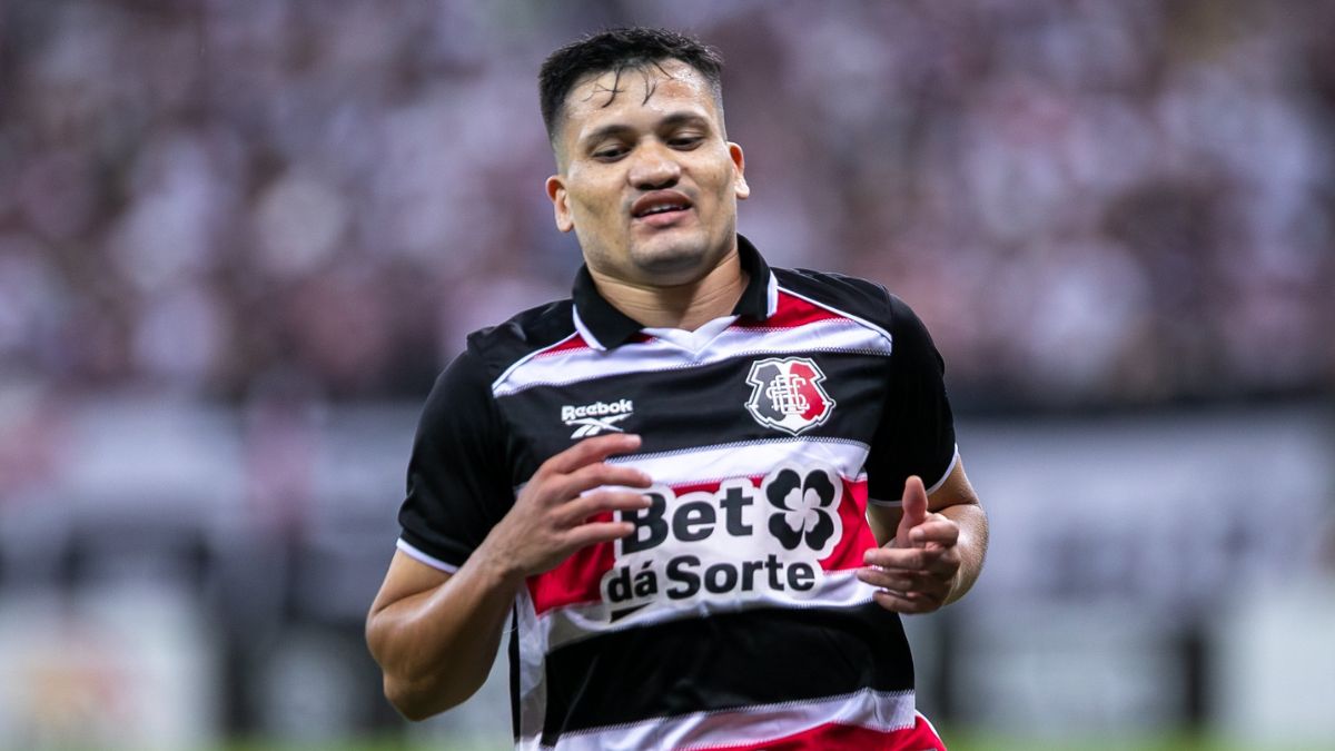 Médico do Santa Cruz acredita em Ronald apto para próximo jogo da Série C 1 Ronald, atacante do Santa Cruz