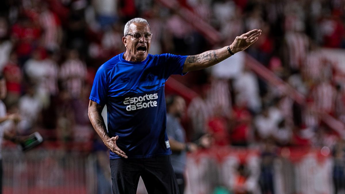 Hélio dos Anjos, técnico do Náutico