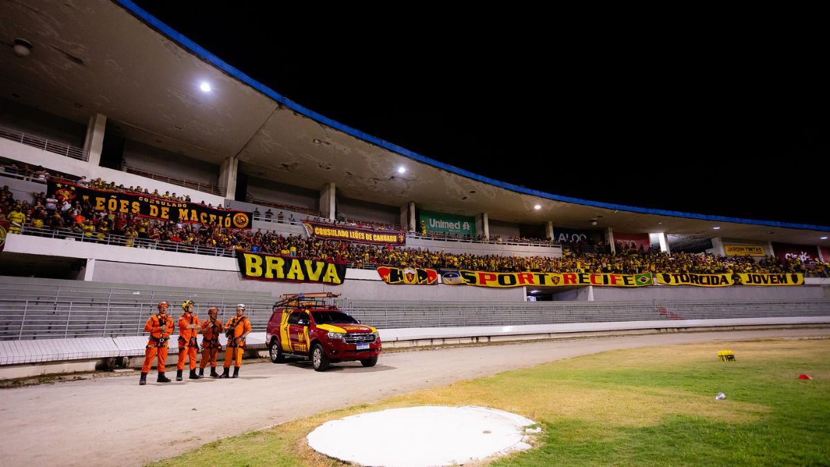 Confusão entre torcidas de CRB e Sport no Rei Pelé é relatada em súmula por árbitro